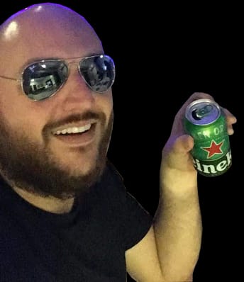 felipe com a cerveja